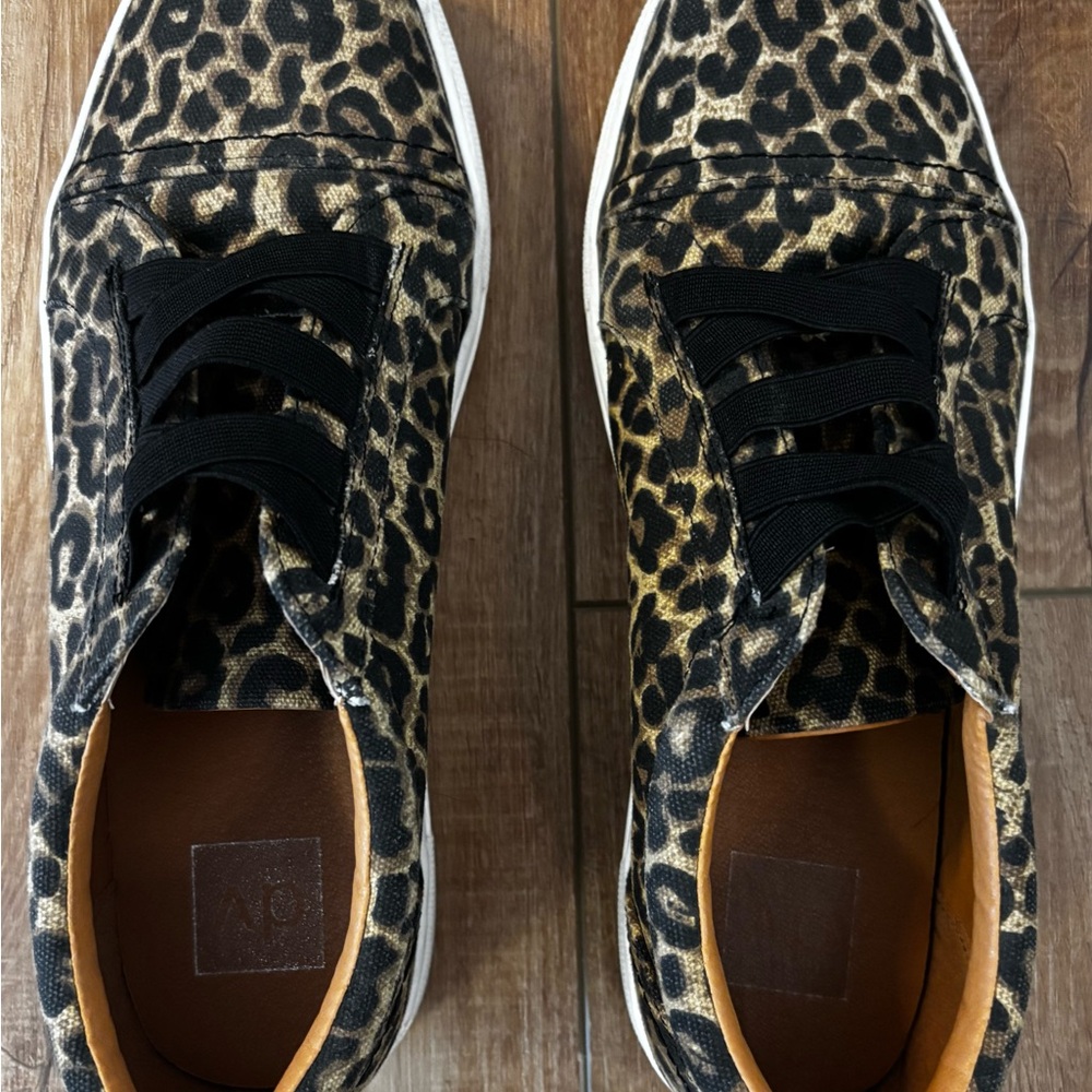 Dolce Vita Platform Sneakers Women’s 11